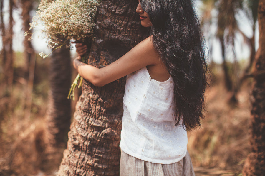 linen white golden top